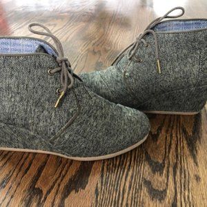 TOMS Lace Up Wedge Booties Women's Size 9 Herringbone Hunter Green